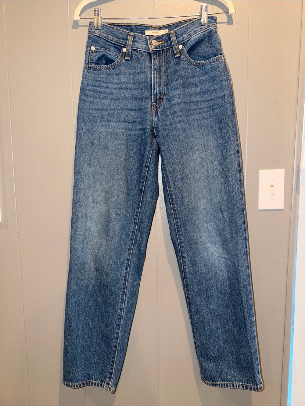Levi's Medium Wash Blue '94 Baggy Jeans- Size 24